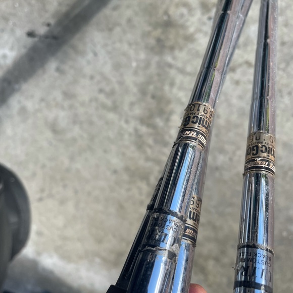 Golf clubs Wilson ultra 4 pc set in right handed - Picture 5 of 8